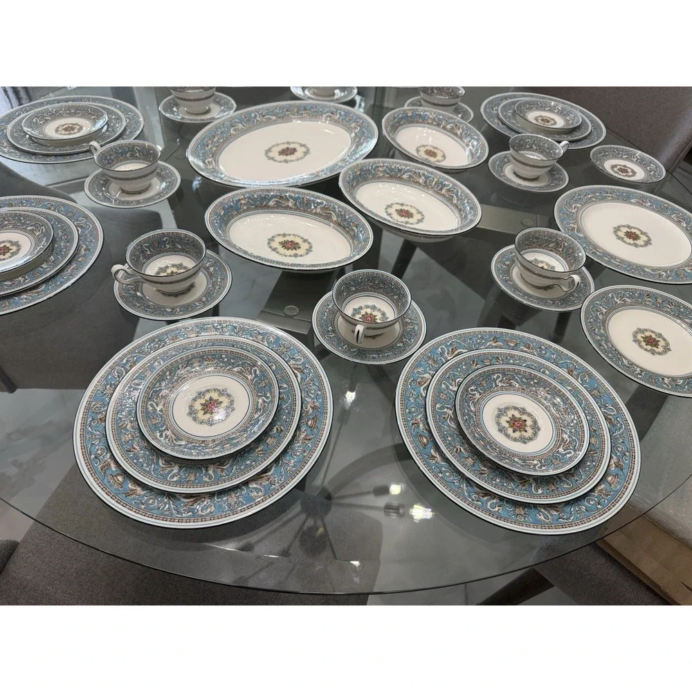 Wedgwood Florentine Turquoise Dinnerware 5 pcs Set - Dragon & Phoenix Motif